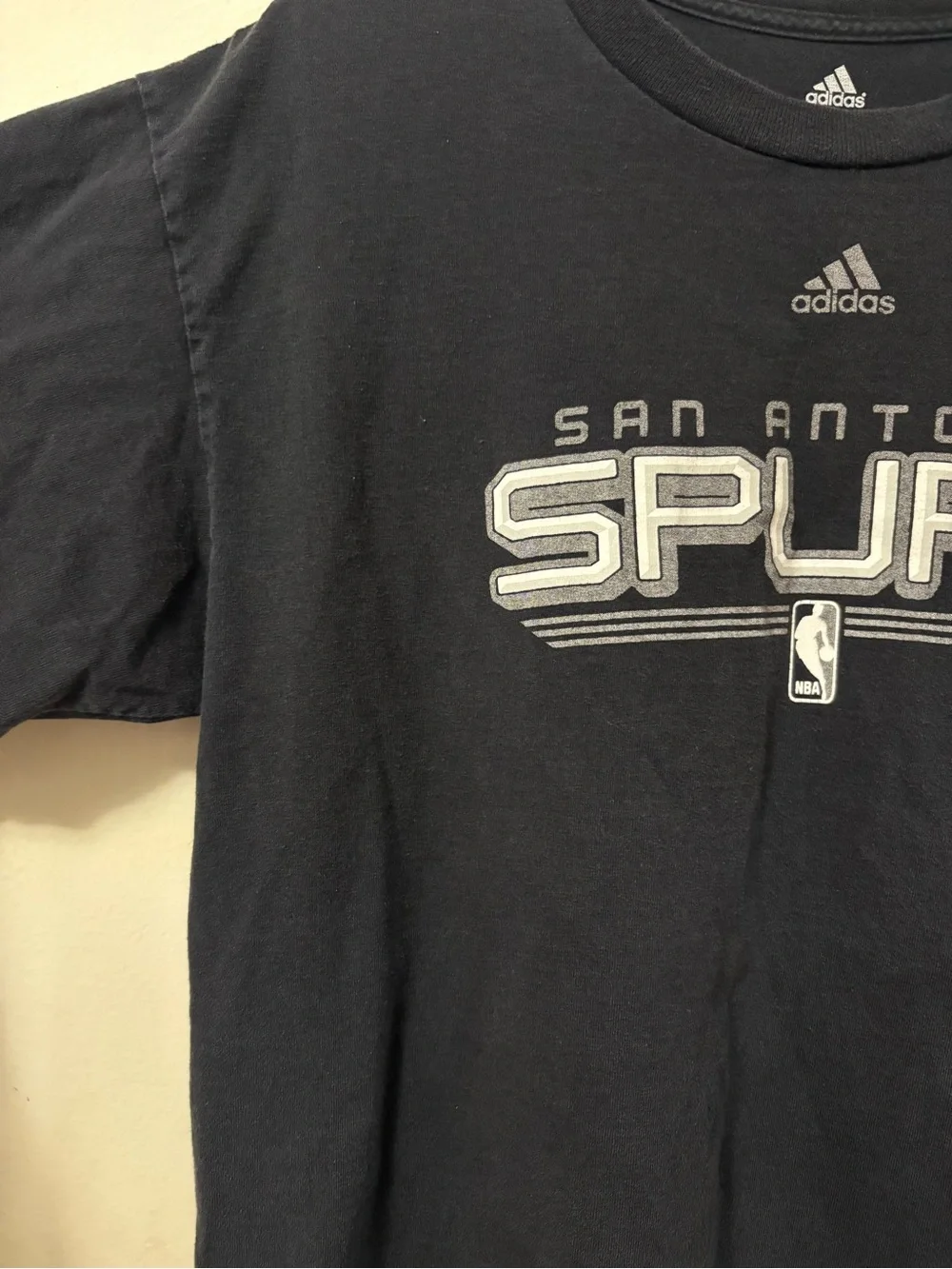 Men’s Adidas San Antonio Spurs NBA Black Logo T-Shirt